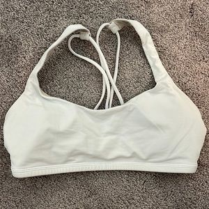 White lululemon sports bra size 6